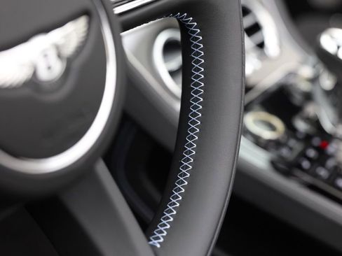 Used 2025 Bentley Continental GTC image 16