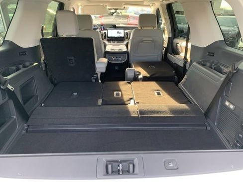 New 2025 Ford Expedition Active image 28