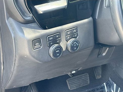 Used 2023 Chevrolet Silverado 1500 LT Trail Boss w/ Convenience Package II AWD/4WD image 10