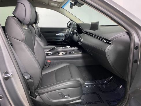 Used 2023 Genesis GV70 2.5T AWD/4WD image 8