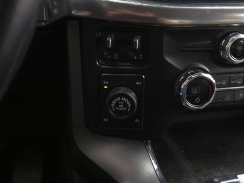 Used 2021 Ford F150 Lariat image 24