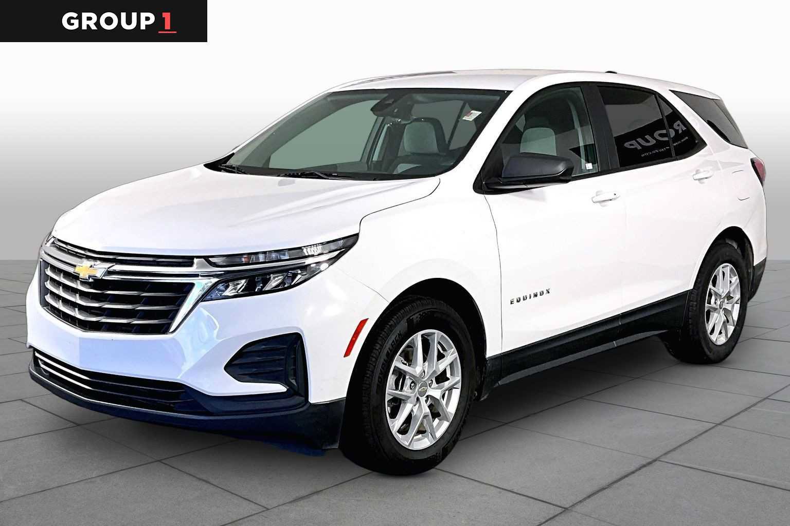 Used 2023 Chevrolet Equinox LS w/ LS Convenience Package FWD image 1
