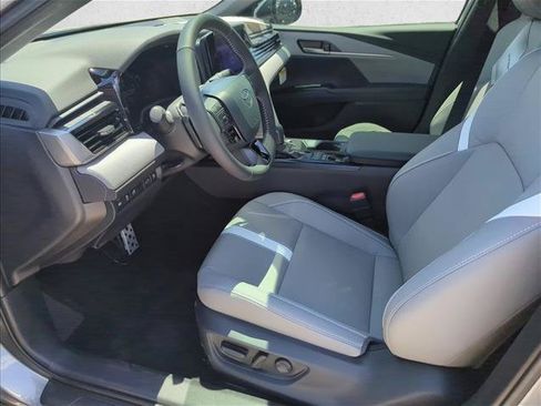 Used 2026 Toyota Camry SE FWD image 12