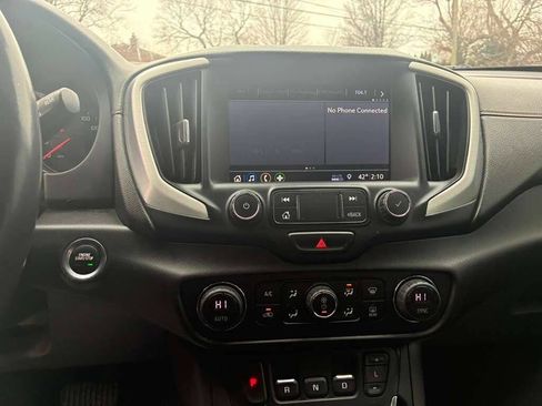 Used 2020 GMC Terrain SLT image 12