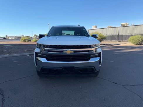 Used 2020 Chevrolet Silverado 1500 LT image 3