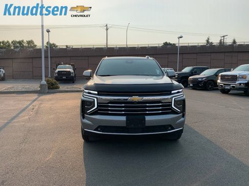 Used 2025 Chevrolet Tahoe LT w/ Comfort Package AWD/4WD image 2