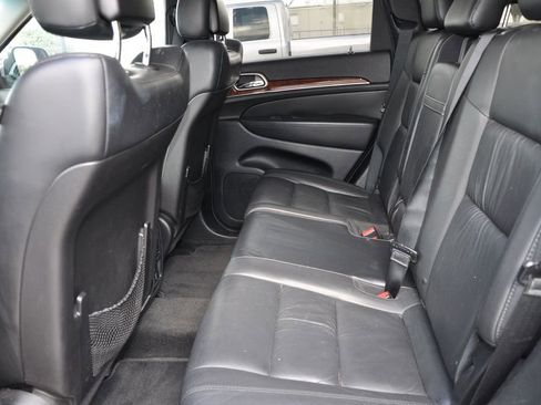 Used 2013 Jeep Grand Cherokee Limited image 12