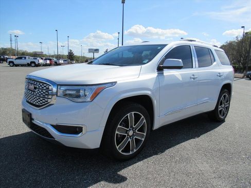 Used 2017 GMC Acadia Denali image 3