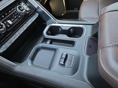 Used 2024 GMC Sierra 3500 Denali w/ Denali Reserve Package image 25