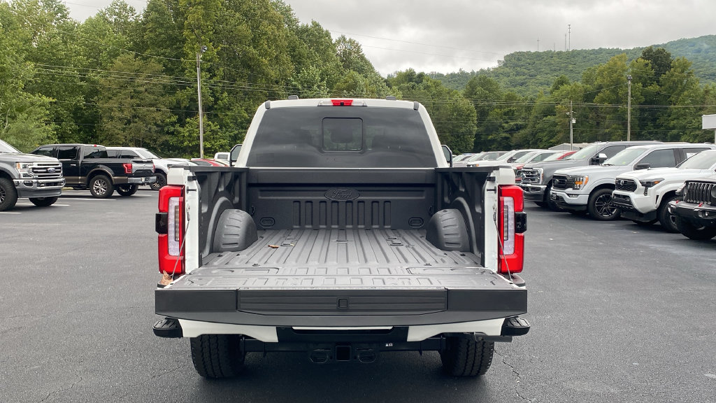 New 2027 Ford F250 Platinum w/ Platinum Plus Package AWD/4WD image 19