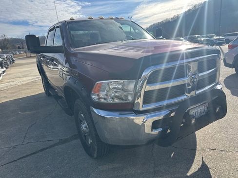 Used 2017 RAM 2500 Tradesman w/ Chrome Appearance Group image 3