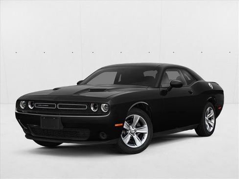Used 2019 Dodge Challenger SXT w/ Blacktop Package RWD image 1