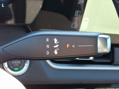 New 2026 Chevrolet Equinox LT w/ Convenience Package II image 10