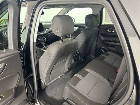 Used 2025 Chevrolet Blazer LT AWD/4WD image 14