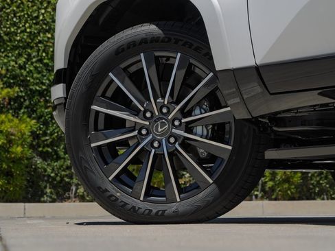 New 2026 Lexus GX 550 image 6