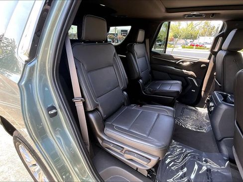 Used 2024 GMC Yukon Denali RWD image 18