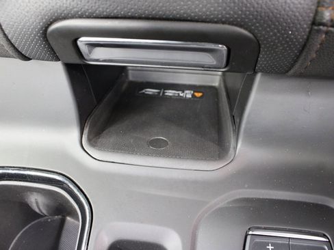 Used 2024 GMC Sierra 1500 AT4 image 71