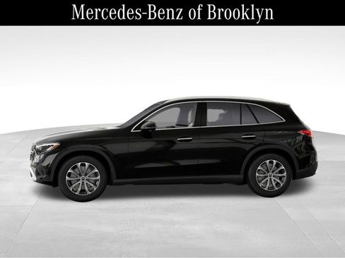 Certified 2025 Mercedes-Benz GLC 300 4MATIC image 35