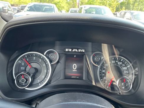 Used 2025 RAM 1500 Big Horn AWD/4WD image 17