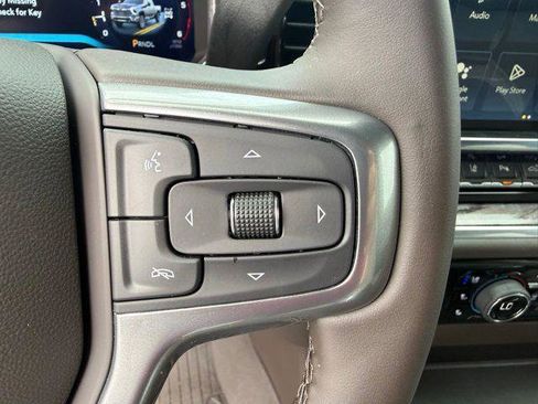 Used 2026 Chevrolet Silverado 2500 LTZ w/ LTZ Convenience Package AWD/4WD image 9