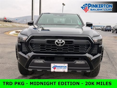 Used 2024 Toyota Tacoma TRD Off-Road image 12