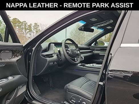 Used 2025 Genesis G90 3.5T image 5