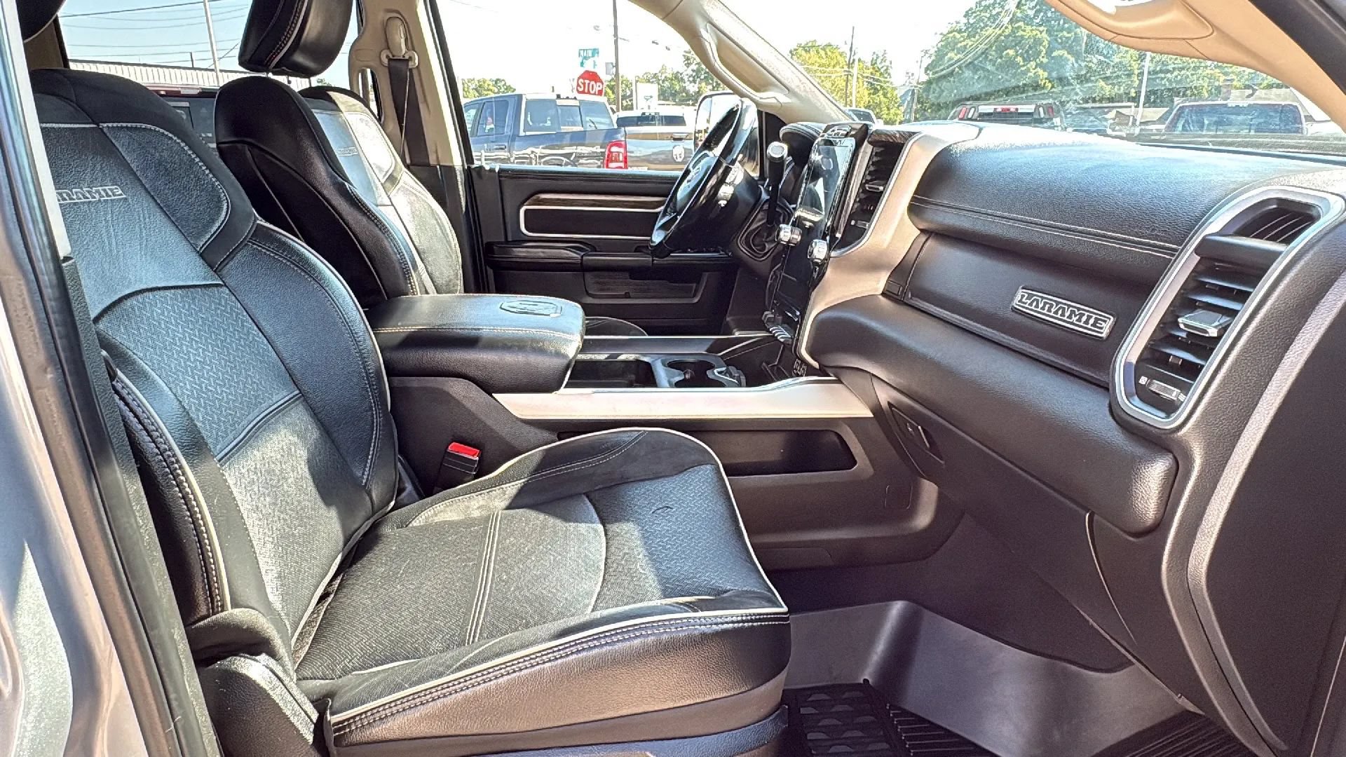 Used 2021 RAM 3500 Laramie AWD/4WD image 14