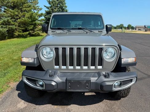 Used 2018 Jeep Wrangler Unlimited Sahara w/ Dual Top Group AWD/4WD image 4