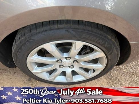 Used 2012 Buick LaCrosse Touring FWD image 8