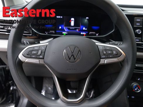 Used 2022 Volkswagen Taos S AWD/4WD image 10