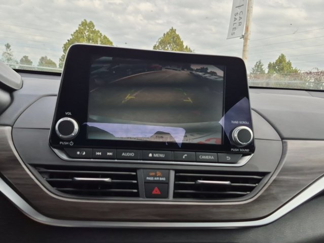 Used 2025 Nissan Altima 2.5 SV AWD/4WD image 14
