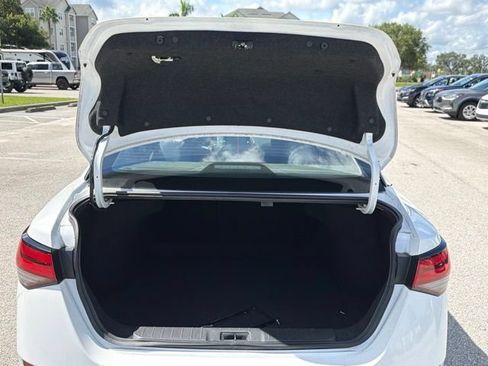 Used 2024 Nissan Sentra SV FWD image 15