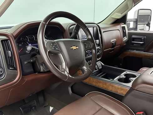 Used 2017 Chevrolet Silverado 3500 High Country w/ Duramax Plus Package image 12