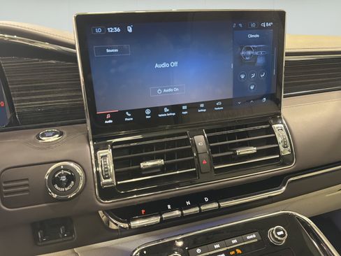Used 2024 Lincoln Navigator Black Label AWD/4WD image 19