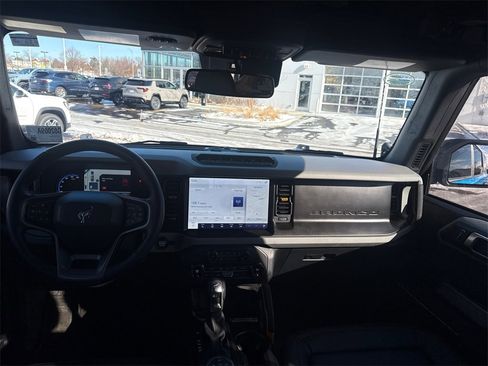Used 2023 Ford Bronco Badlands image 5