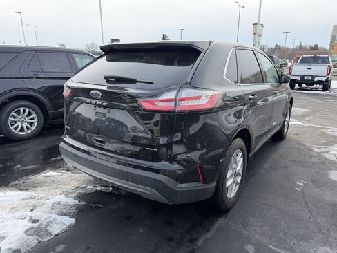 Used 2023 Ford Edge SEL image 2