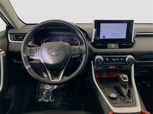 Used 2024 Toyota RAV4 Adventure image 21