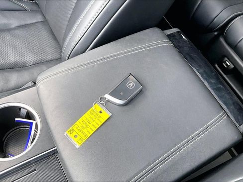 Used 2024 Acura MDX SH-AWD w/ Technology Package image 11