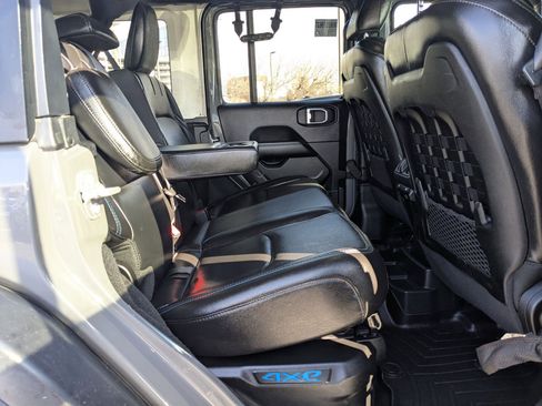 Used 2021 Jeep Wrangler Unlimited Rubicon 4xe w/ Dual Top Group image 29