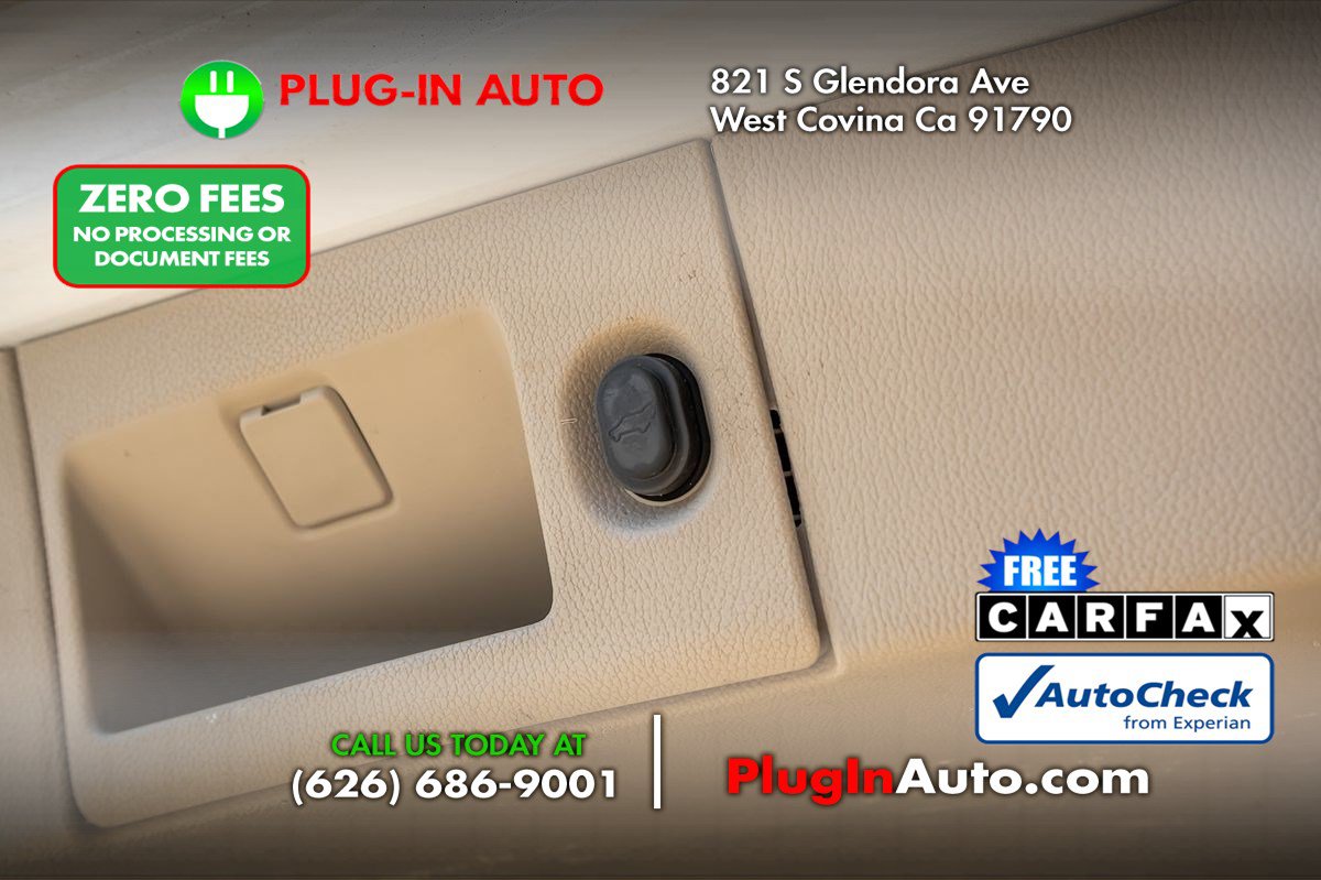 Used 2020 Cadillac Escalade Premium Luxury AWD/4WD image 17