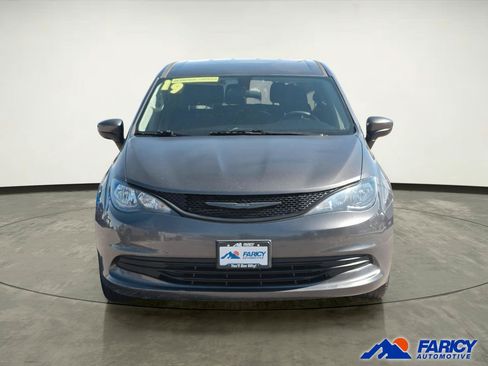 Used 2019 Chrysler Pacifica L FWD image 8