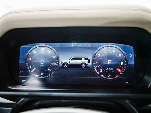 Used 2022 Land Rover Defender 110 SE image 24