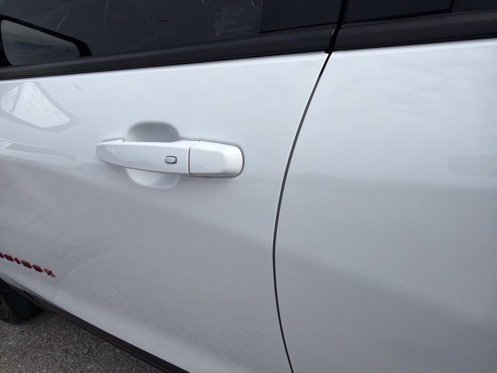Used 2019 Chevrolet Equinox LT AWD/4WD image 11