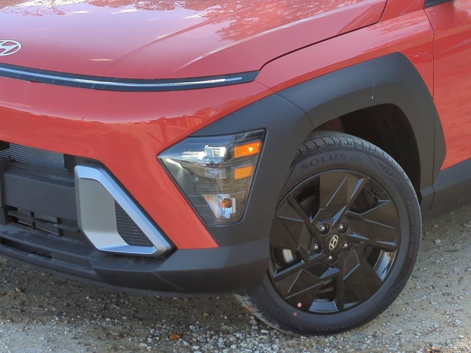 Certified 2026 Hyundai Kona SEL Sport AWD/4WD image 32