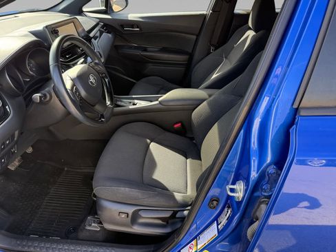 Used 2018 Toyota C-HR XLE image 15