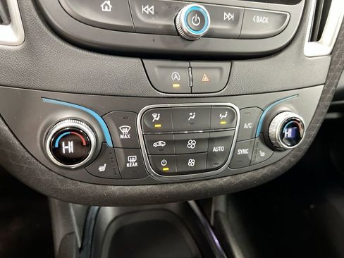 Used 2024 Chevrolet Malibu LT image 16