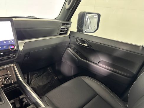 Used 2024 Lexus GX 550 w/ Cold Area Package image 30