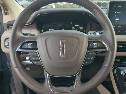 Used 2023 Lincoln Nautilus Reserve w/ Luxury Package image 13