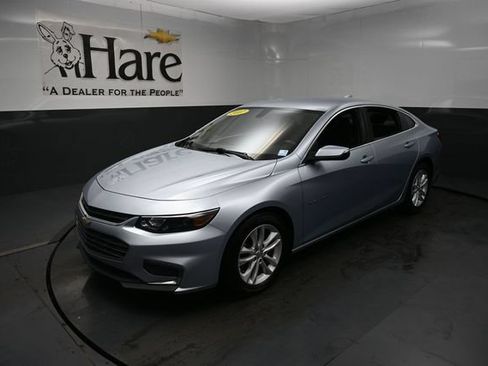 Used 2017 Chevrolet Malibu LT FWD image 25