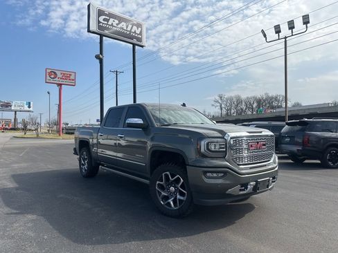 Used 2018 GMC Sierra 1500 Denali w/ Denali Ultimate Package image 3